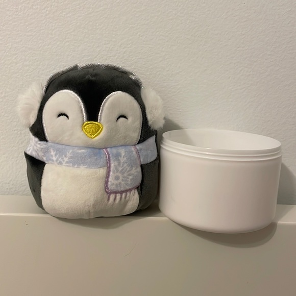 MINI PENGUIN SQUISHMALLOW🐧❄️Holiday ‘21 - Picture 1 of 8